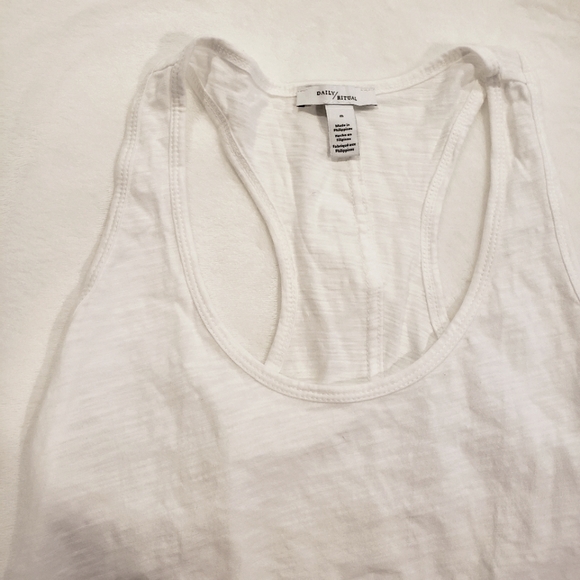 Daily Ritual Scoop Neck Tank Top - Picture 2 of 3